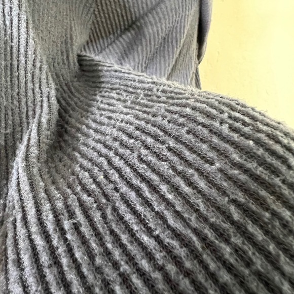 Free People Marley Top Gray Ribbed Twist Off Shoulder Long Sleeve Top Size Large - Picture 5 of 10